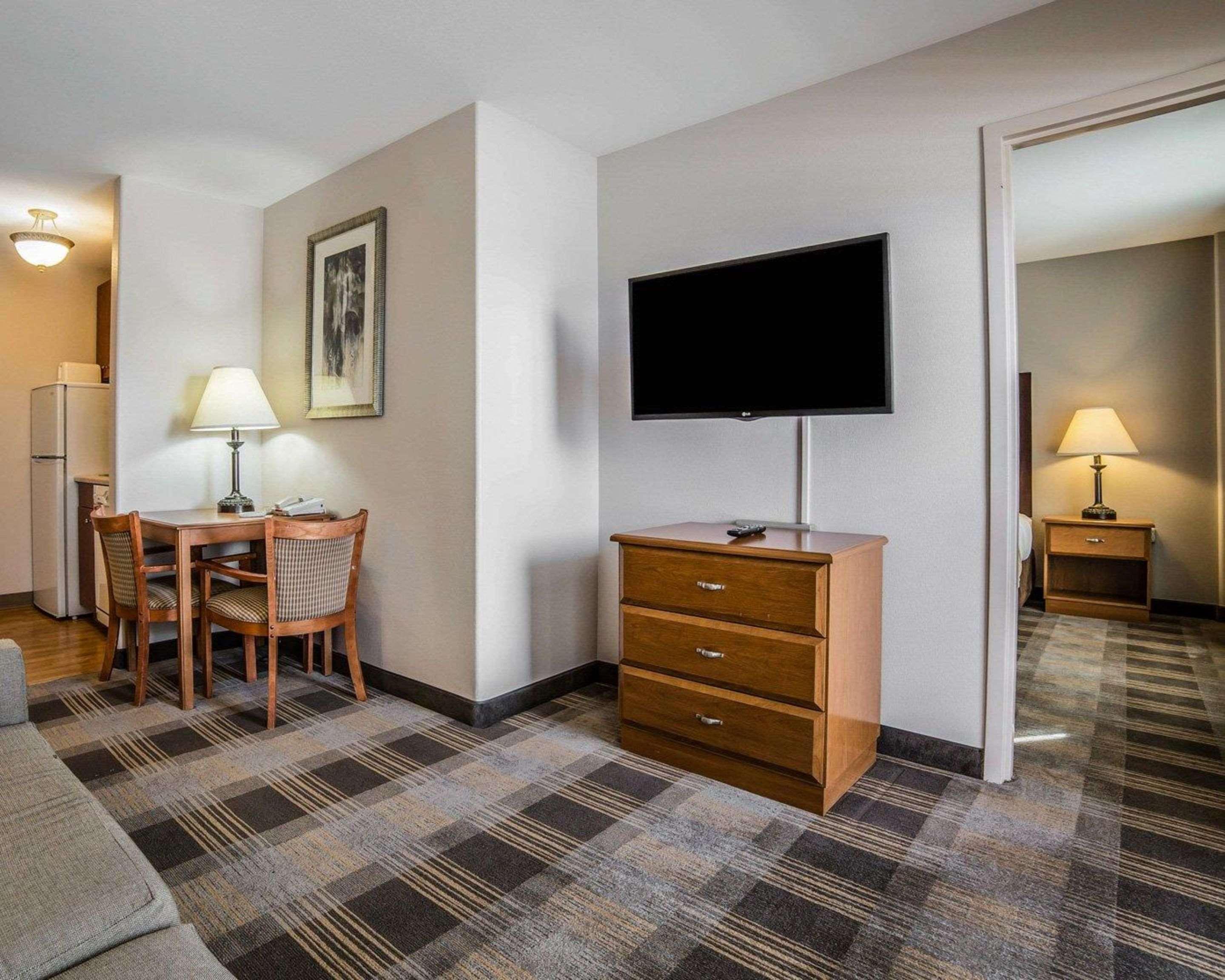 Mainstay Suites Casper Kültér fotó